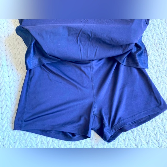 Eddie Bauer Hiking Skirt with Built-in Shorts - Picture 6 of 6